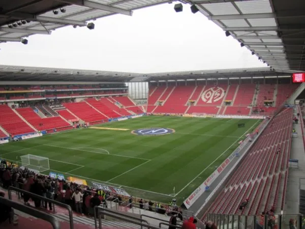 MEWA ARENA – stadion Majnc